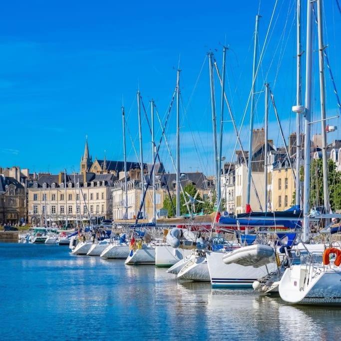 Appartement En Plein Coeur De Vannes Bagian luar foto